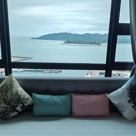 Jesselton Quay Suites Kota Kinabalu Exterior photo