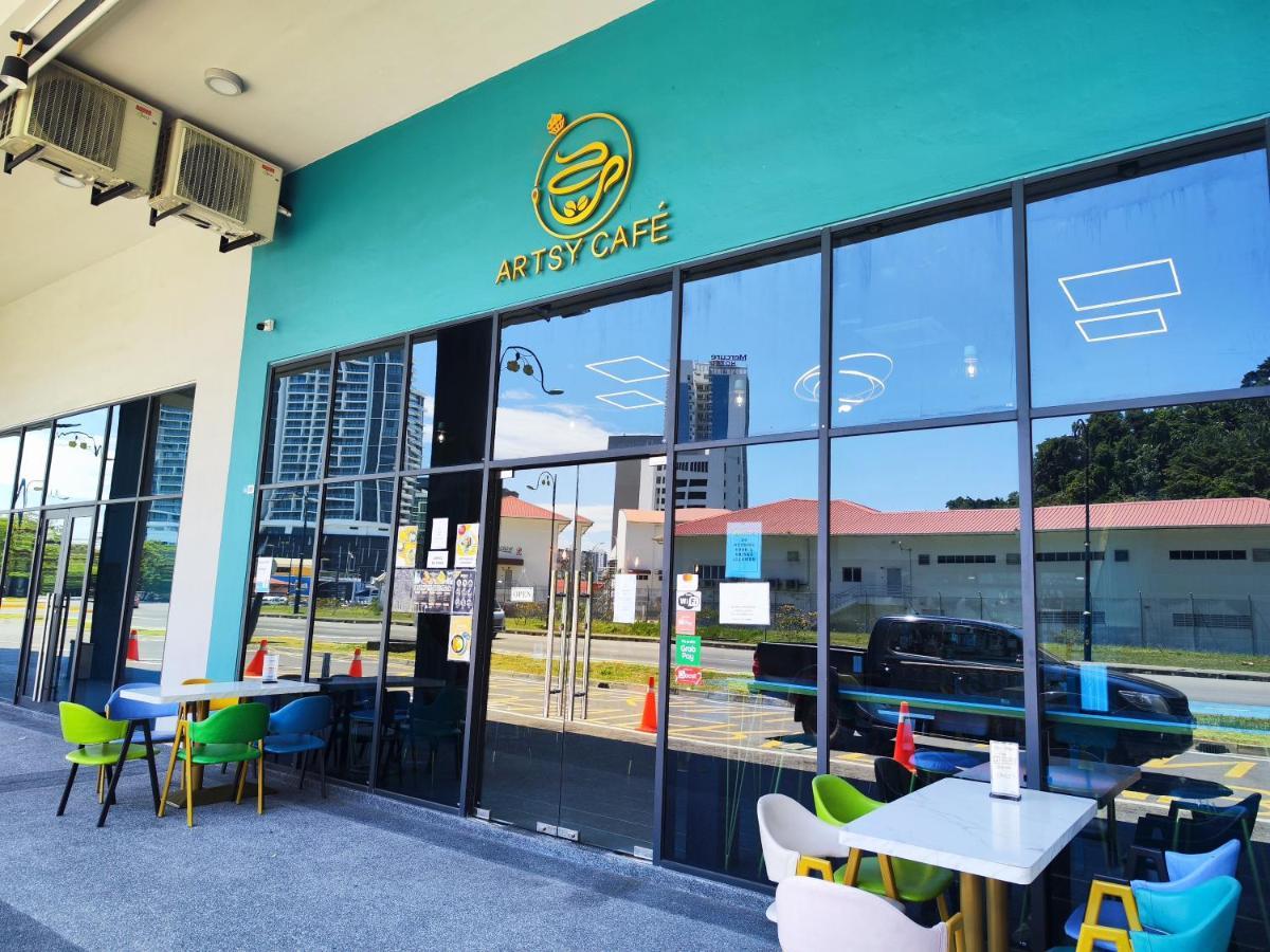 Jesselton Quay Apartment